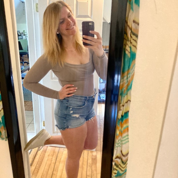 Meet your Posher, Claire - Picture 3 of 4